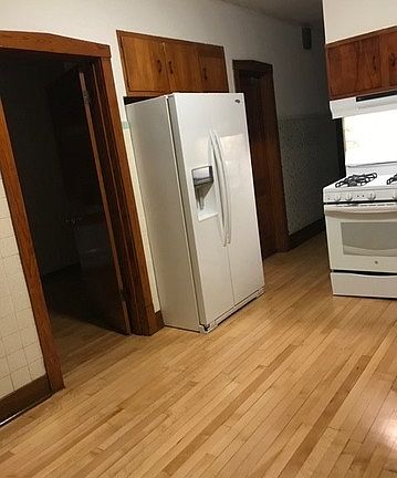 3rd image of 4934 S Komensky Ave