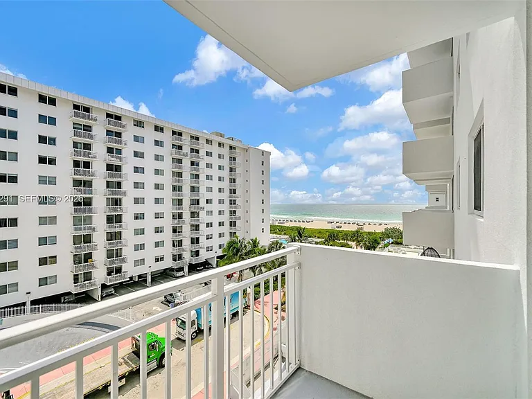 345 Ocean Dr #623 — Photo 10
