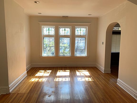 3rd image of 3525 Pestalozzi St