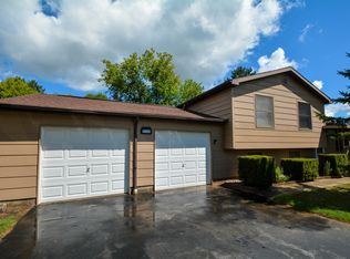 111 Devonshire Cir, Penfield, NY 14526