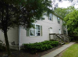 8 Mohonk Ave, New Paltz, NY 12561