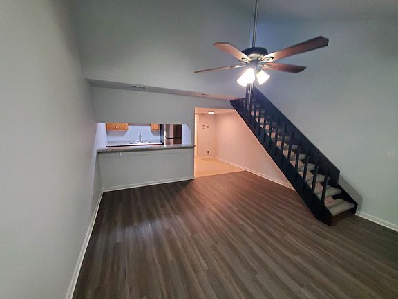 3rd image of 2336 Sandpiper St