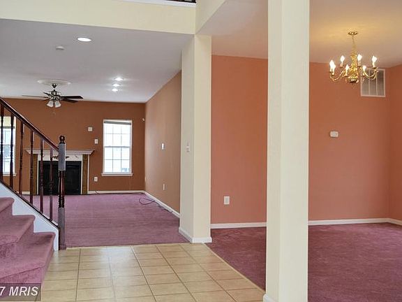 4th image of 46113 W Westbury Blvd
