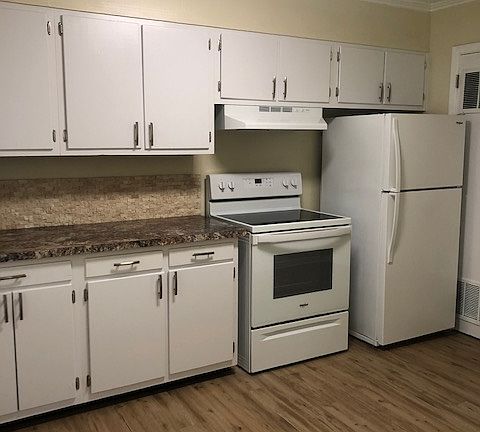 2nd image of 716 Brown Ave