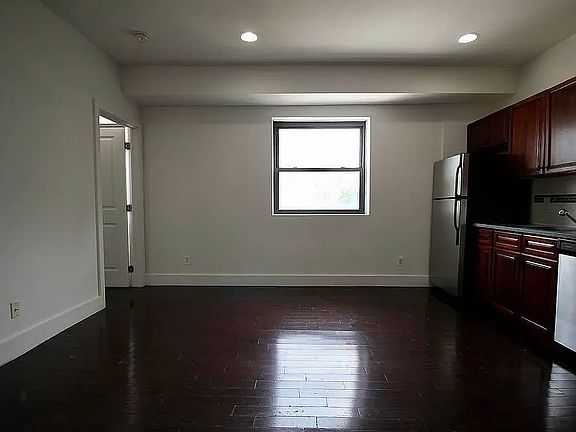 5th image of 44 Troutman St APT A1