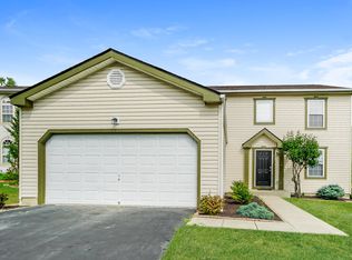 252 Essex Pl, Pataskala, OH 43062