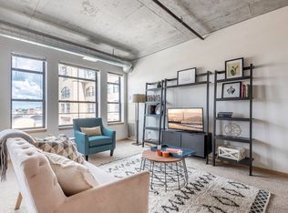 415 1st St N #6201, Minneapolis, MN 55401