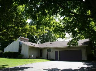 9620 Red Arrow Hwy, Watervliet, MI 49098