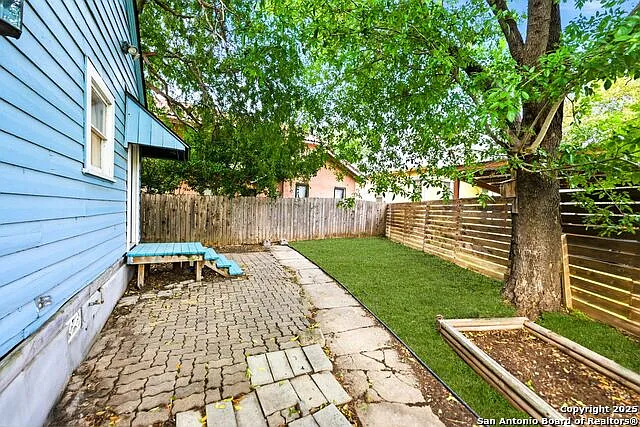 479 E Magnolia Ave — Photo 23