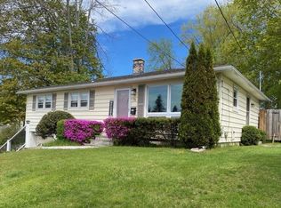 15 Williamsburg Ter, Pittsfield, MA 01201