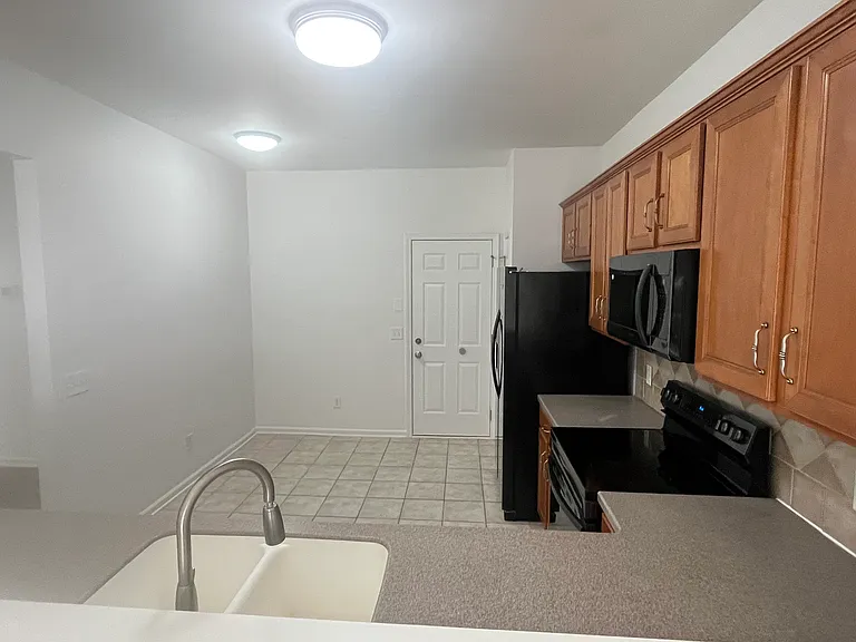 9033 McAlwaine Preserve Ave — Photo 9