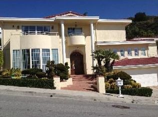 3311 Oakmont View Dr, Glendale, CA 91208