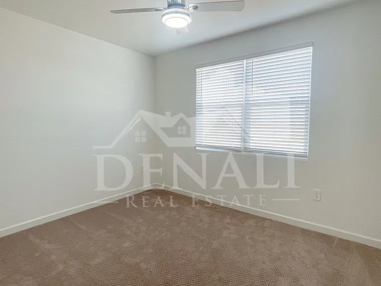 2760 W Stradling Ave — Photo 32