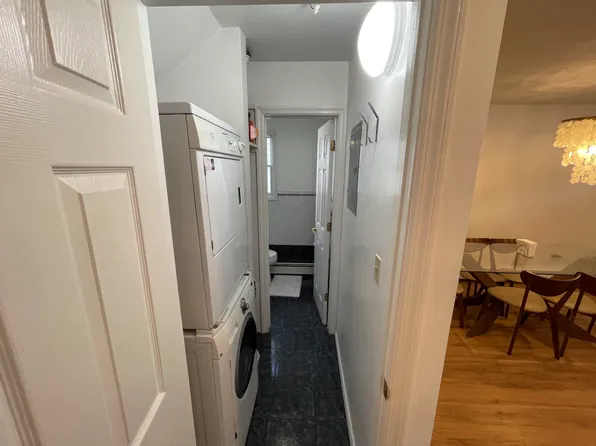 515 44th Street image 6 of 15