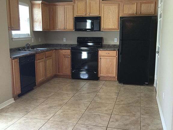 4th image of 104 N Stewart St #L