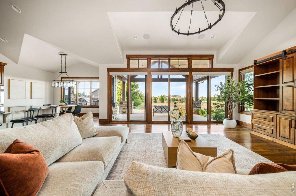 8748 Longs Peak Cir