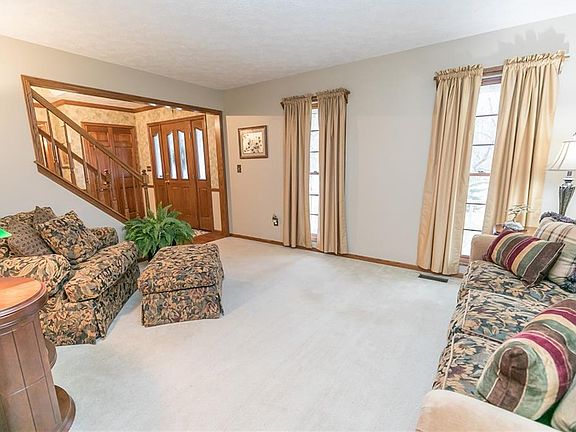 3rd image of 807 Ashbrooke Way