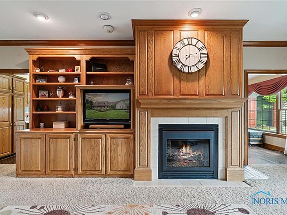 5th image of 900 Chesterfield Dr