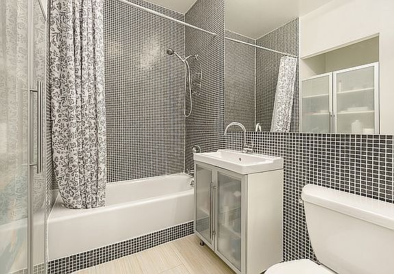 5th image of 3 Hanover Sq APT 11B