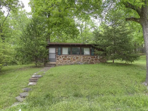 32 Walnut St, Locust Grove, OK 74352
