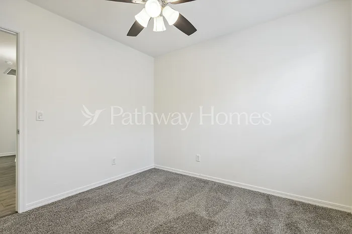 207 W Latona Rd — Photo 18