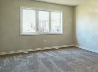 1251 Graham Clapp Ave, Oshawa, ON L1K0Y2