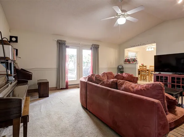 909 N King Ave, Midwest City, OK 73130