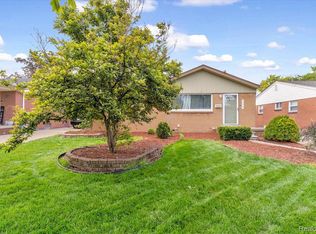 23668 Filmore St, Taylor, MI 48180
