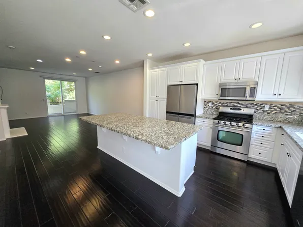 6372 Tivoli Ln, Mira Loma, CA 91752