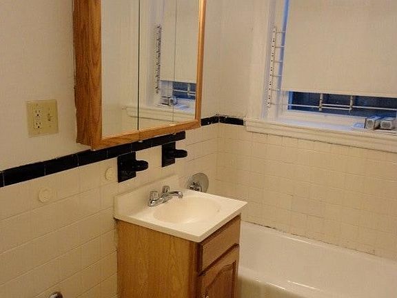 0004_1233789758_large