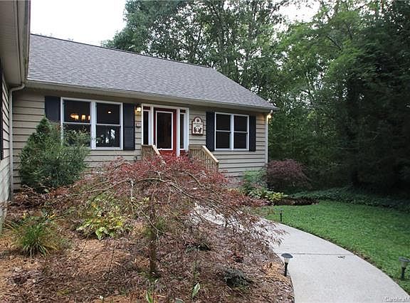 2nd image of 80 Eagle View Cir