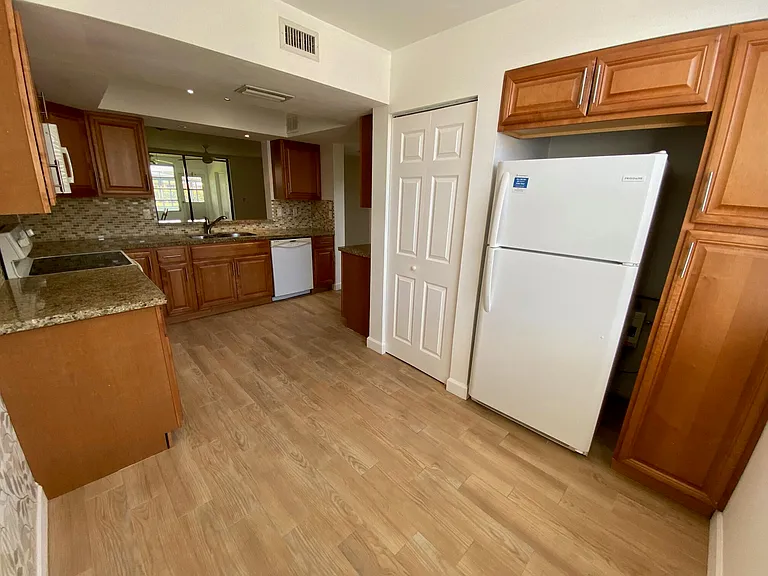 7310 NW 18th St #107 — Photo 12