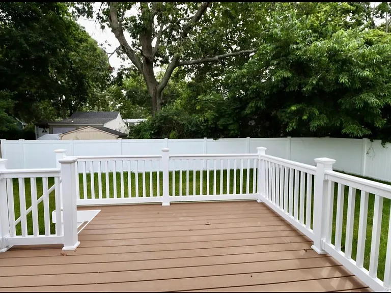 89 Lynbrook Dr — Photo 20