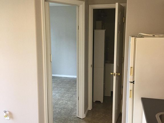 4th image of 223 Elder Ave