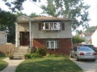 145 Elm St, Valley Stream, NY 11580