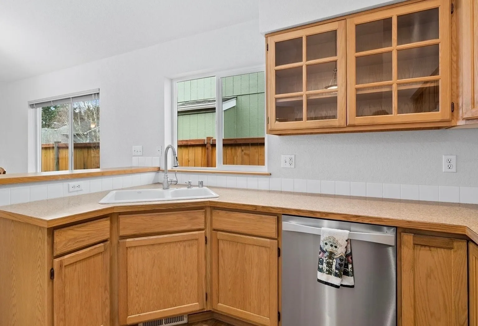 3 bed, 1930 sqft, $2,700 — Photo 4