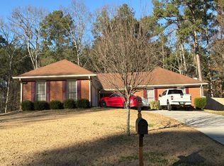 310 Bridgewood Dr SE, Conyers, GA 30094