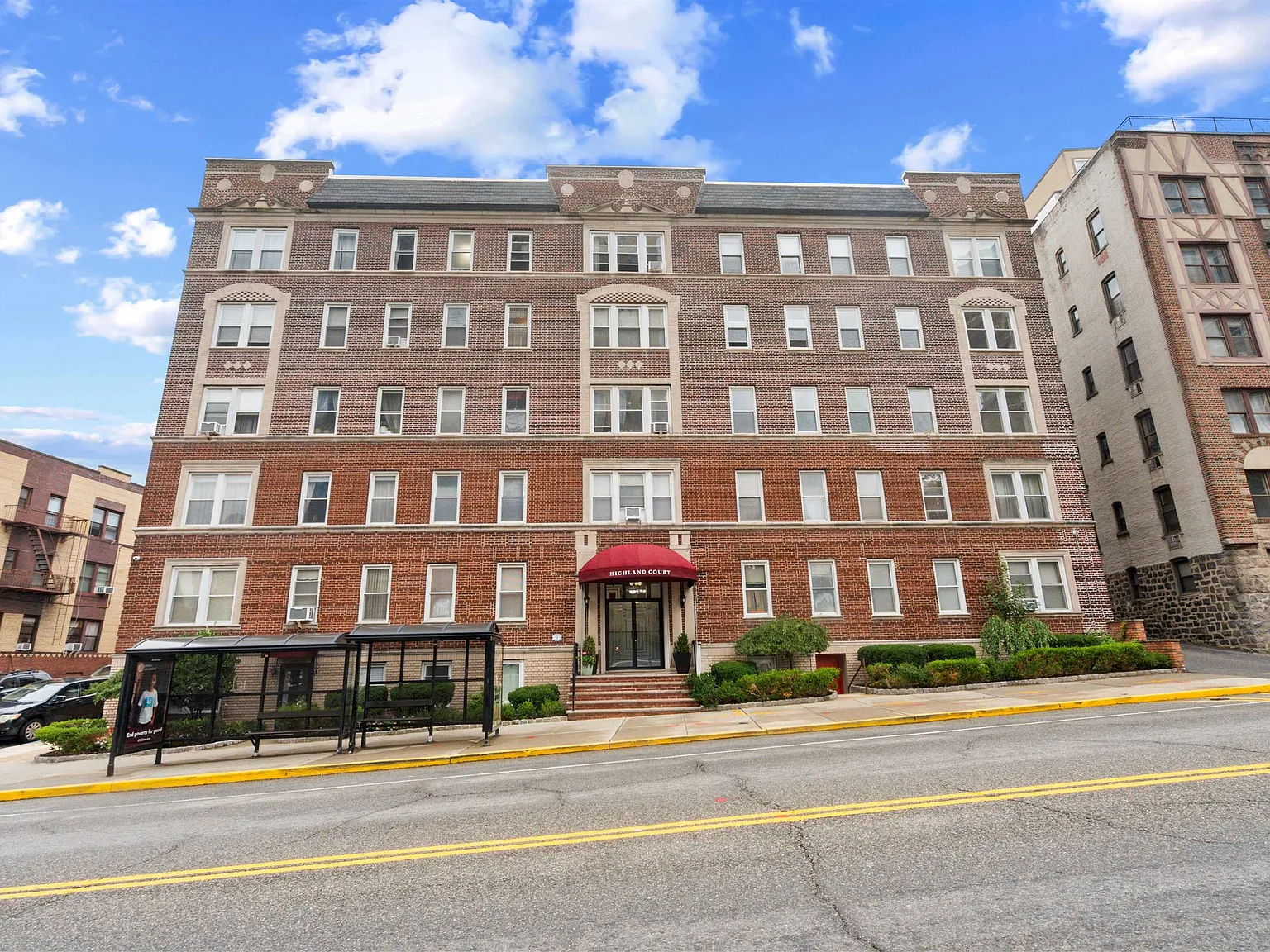 Highland Court Condo — Photo 1