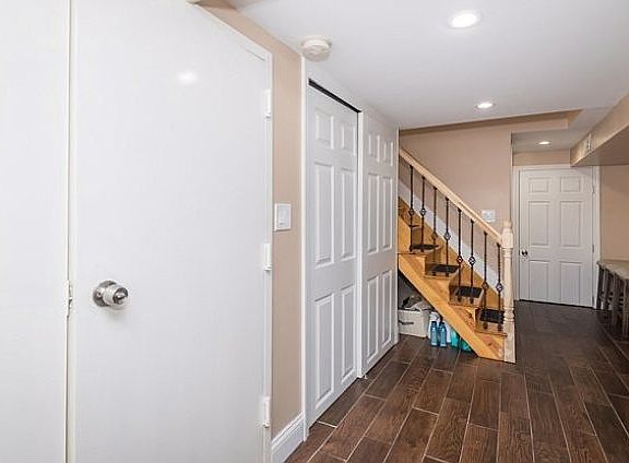 3rd image of 11647 141st St