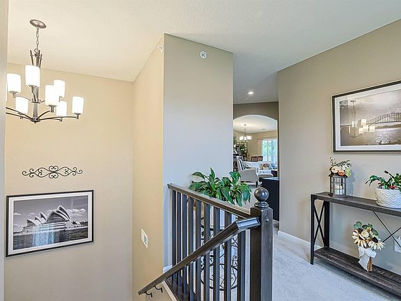 4th image of 7596 Woodhaven Ct
