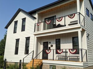 322 N 2nd St, Grand Haven, MI 49417