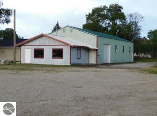 405 N Cedar St, Kalkaska, MI 49646