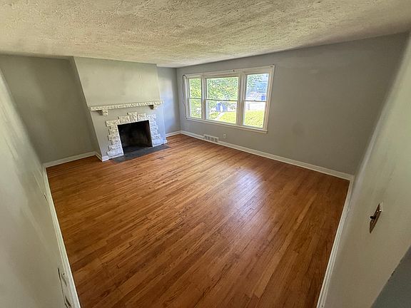 2nd image of 315 Hyde Park Dr
