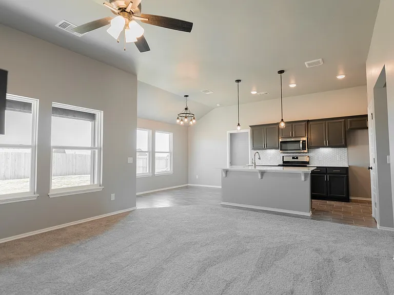 4306 W Country Club Dr — Photo 5