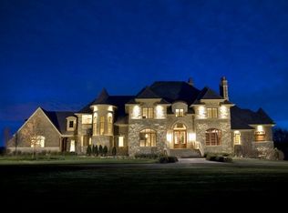 36 Peraino Cir, Barrington Hills, IL 60010
