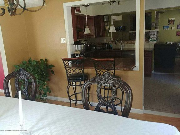 3rd image of 2116 Oak Knoll Dr