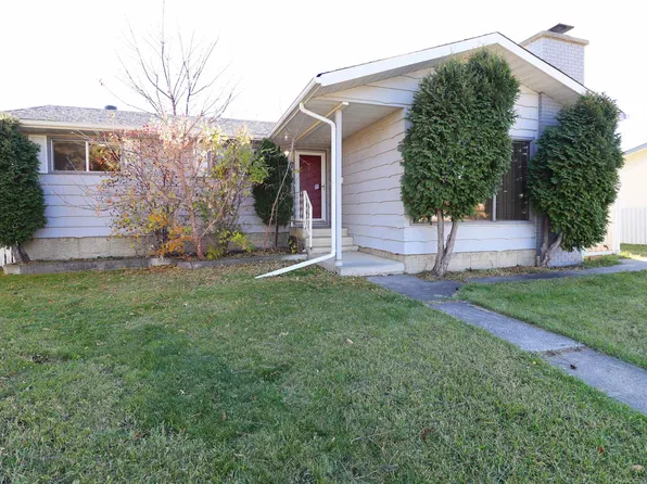 9527 151st Ave NW, Edmonton, AB T5E 2R2