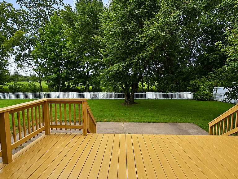 106 Pleasant Dr — Photo 15