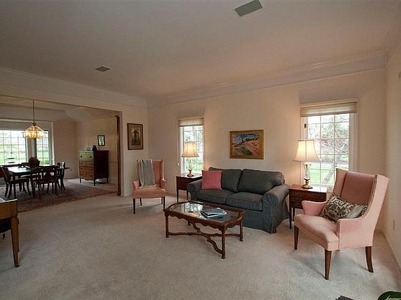 5th image of 1872 Stonebridge Dr S