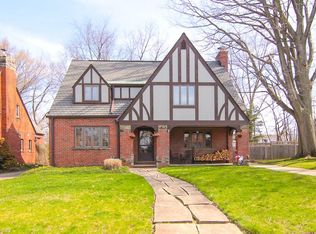 10470 Notabene Dr, Parma Heights, OH 44130